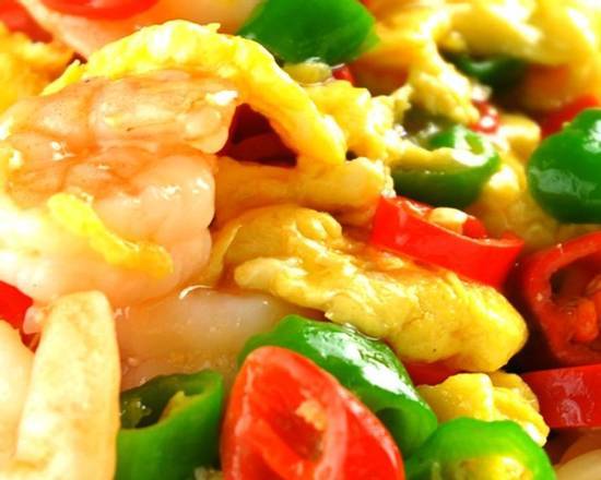 B06 Noodle with Shrimp and Egg and Hot Pepper 辣爆虾仁鸡蛋拌面